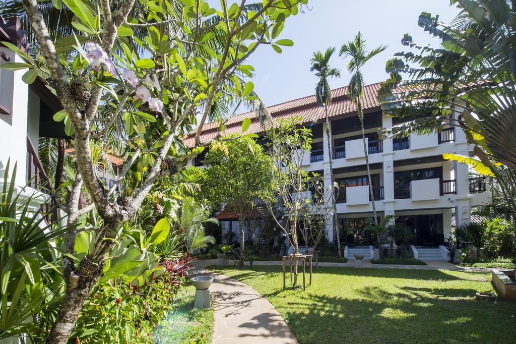 Akyra Beach Resort Phuket Phang Nga Extérieur photo